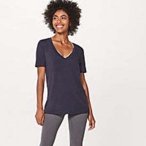 Lululemon - Set of 3 V-neck Love IV tees
